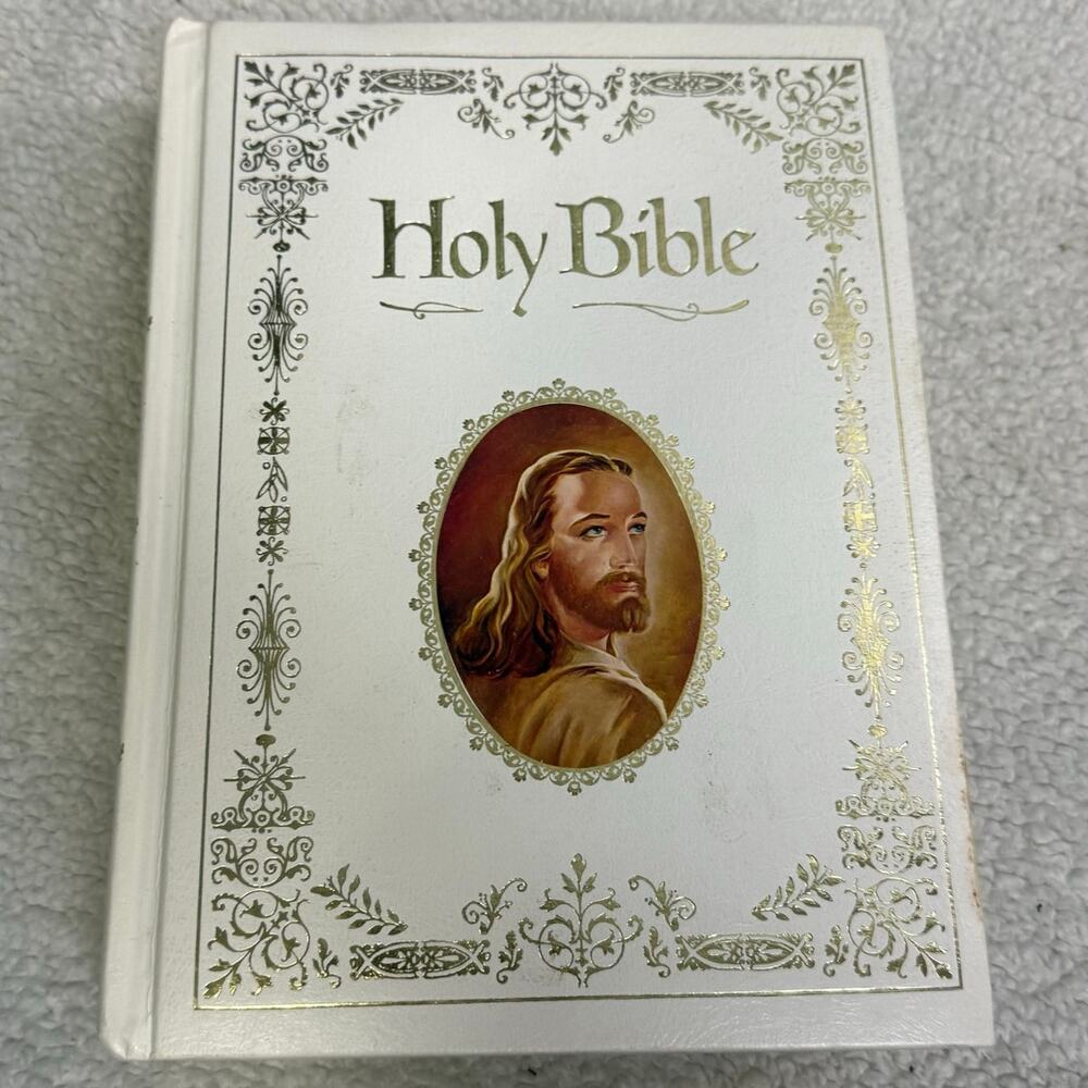 Holy Bible White Illustrated 1971 King James Version Red Letter Edition Regency